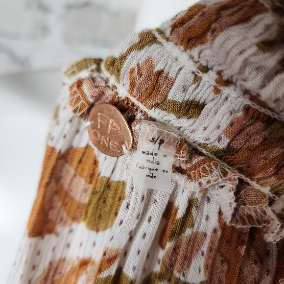 Free People Suki  Blouse Ivory Floral Size Small Billowy Boho Cream Terracotta - Picture 3 of 16